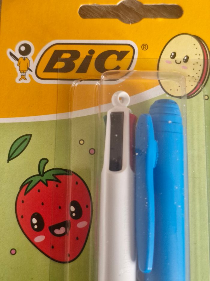 2 stylos 4 couleurs Bic et 2 surlig’eurs - photo numéro 2