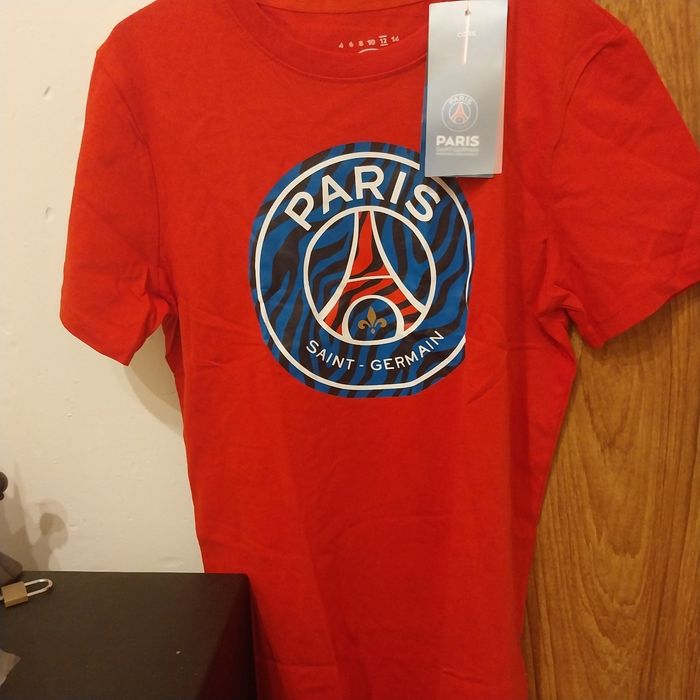 T shirt Paris St Germain neuf avec étiquette 🏷 12 ans