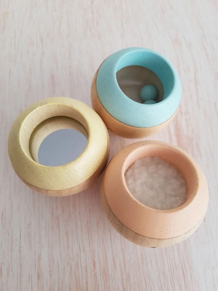 Têtes sensorielles culbuto pastel en bois de Plan toys - photo numéro 4