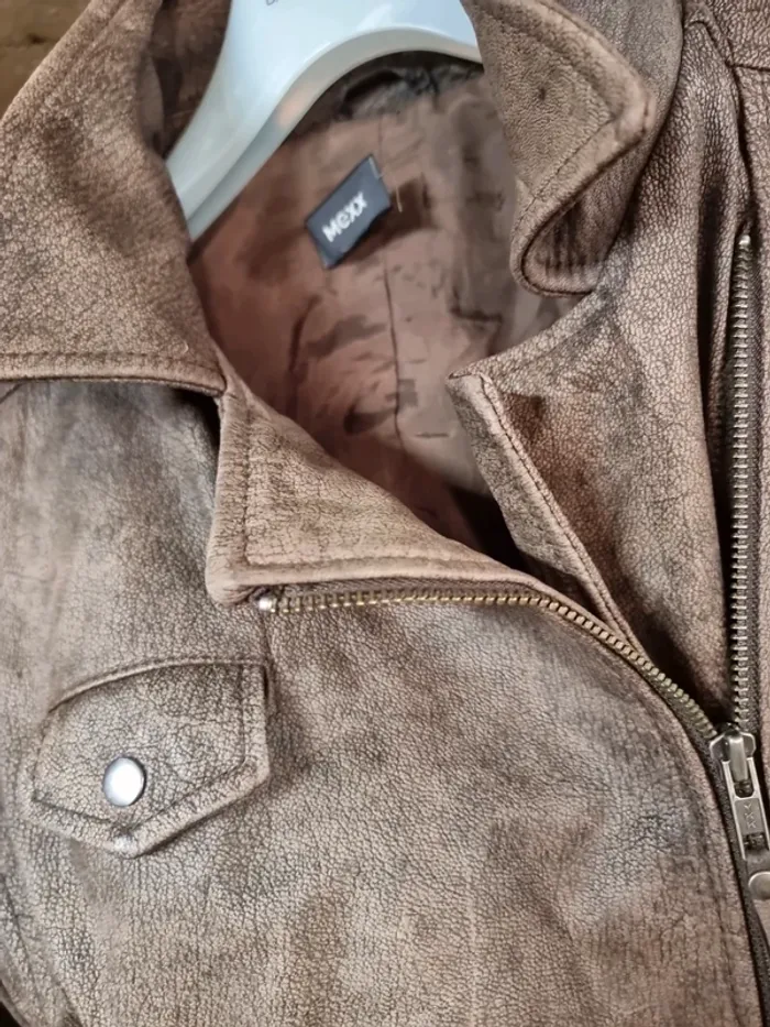 Veste en cuir - photo numéro 2