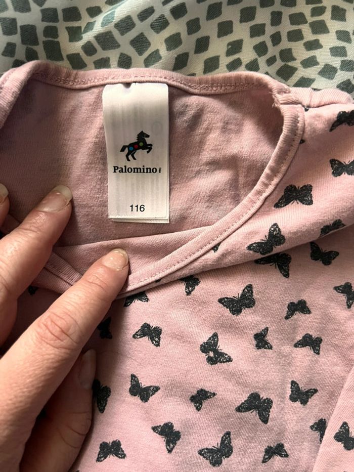 T-shirt papillon taille 5 ans - photo numéro 2