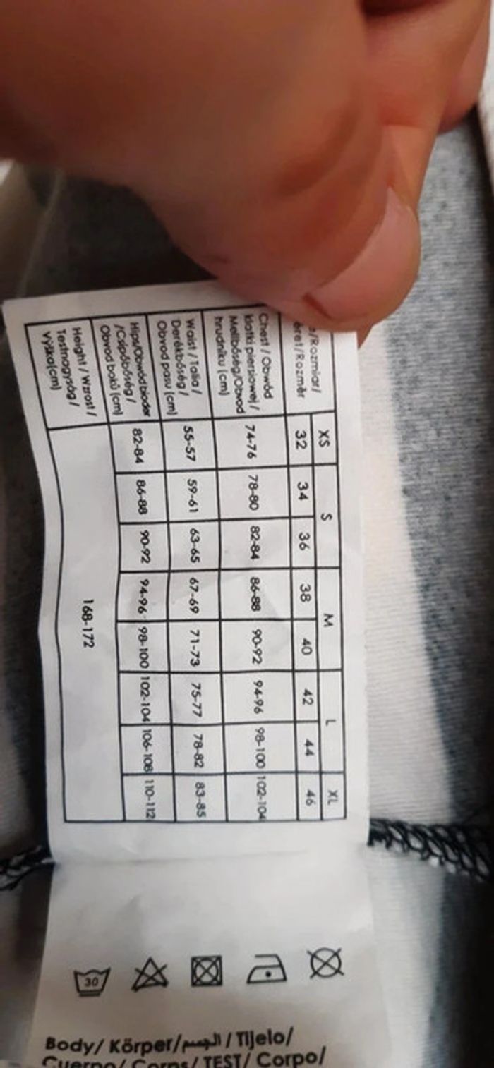 Robe S 36 neuve - photo numéro 9