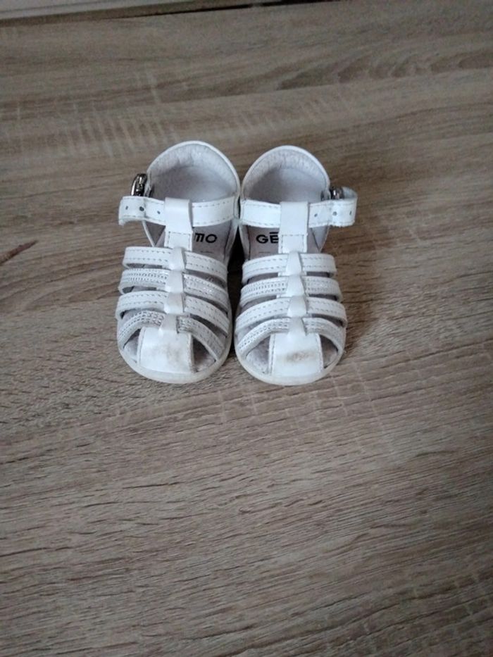 Sandales bébé blanches taille 18