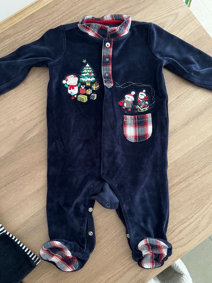 4 Pyjamas 9 mois - photo numéro 6