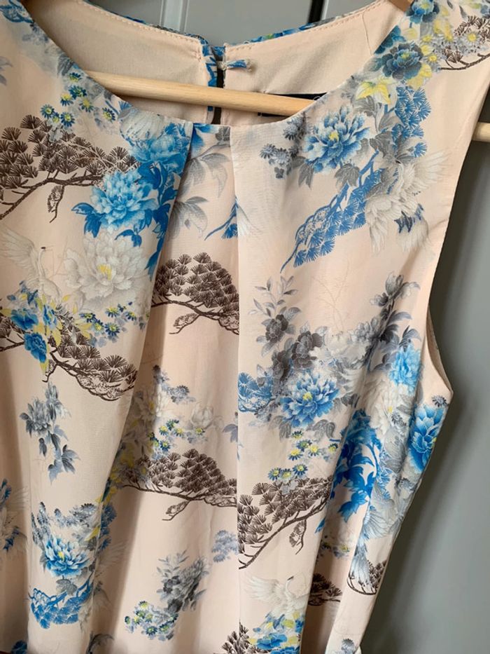 Robe motifs chic - photo numéro 2