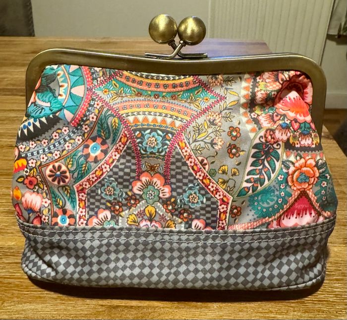 Trousse maquillage Oilily – Fermoir rétro – Très bon état - photo numéro 3