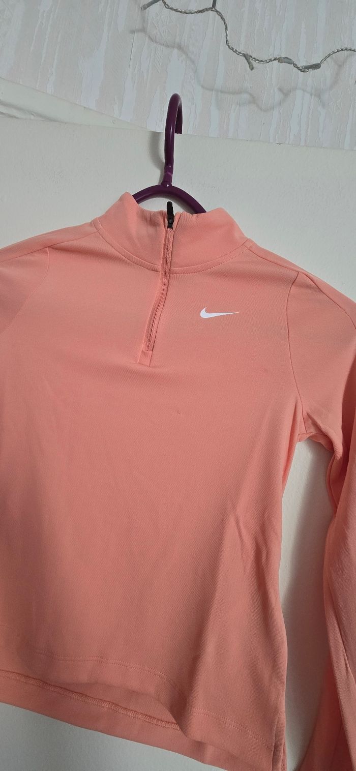 Haut sport nike - photo numéro 2