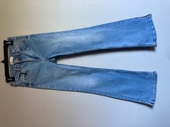 Jeans bleu Mango – Coupe flare fentes – 10 ans (140 cm)