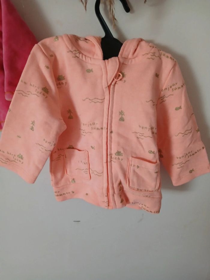 Gilet et pull tout doux - photo numéro 2