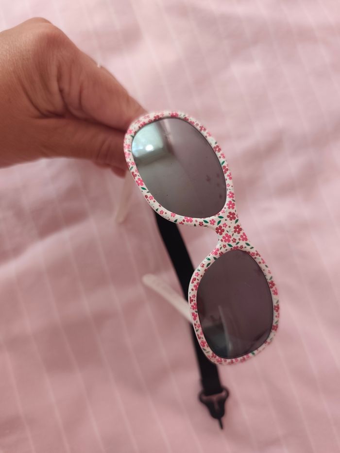 Lunette de soleil - photo numéro 2