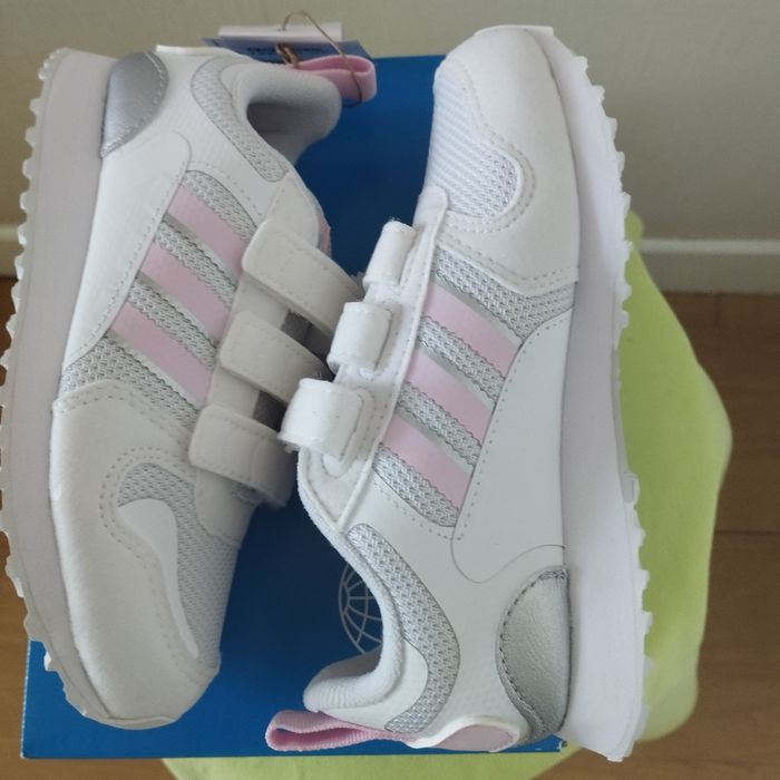 Baskets Adidas Neuve pour fille - photo numéro 5