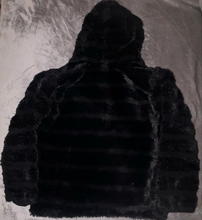 Manteau en fausse fourrure - photo numéro 5