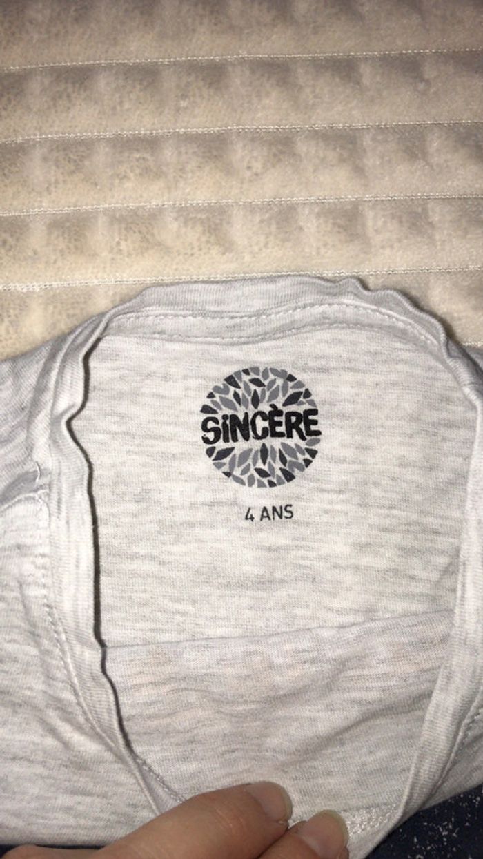 T shirt manches longues 4 ans - photo numéro 3