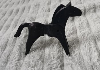 Charmante figurine cheval noir geogebra