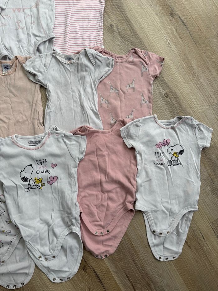 Lot 15 bodies fille taille  2-3 ans - photo numéro 3