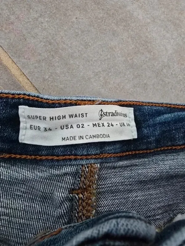 Bermuda taille haute stradivarius - photo numéro 3