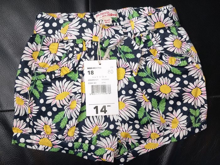 Short 18 mois neuf