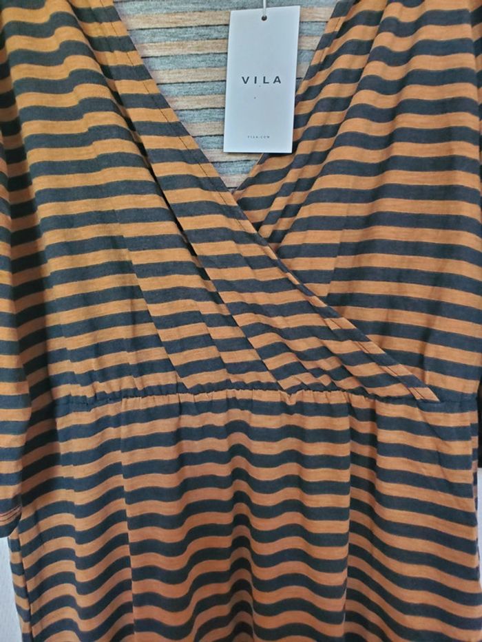 Robe TM neuve - photo numéro 2