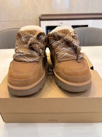 Bottes de neige UGG, pointure 37