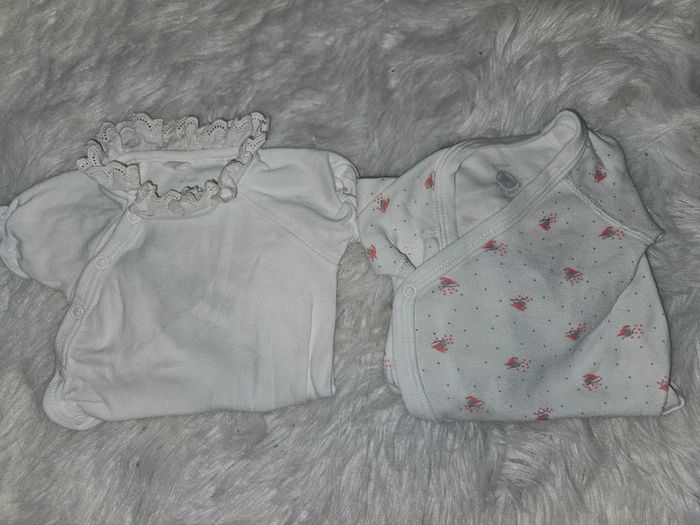 Body Petit Bateau - taille naissance (50 cm) et 1 mois (54 cm) - photo numéro 3