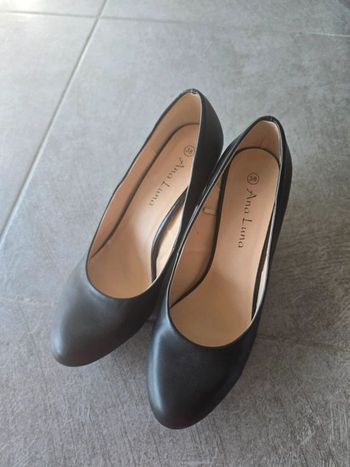 Escarpins noirs taille 38