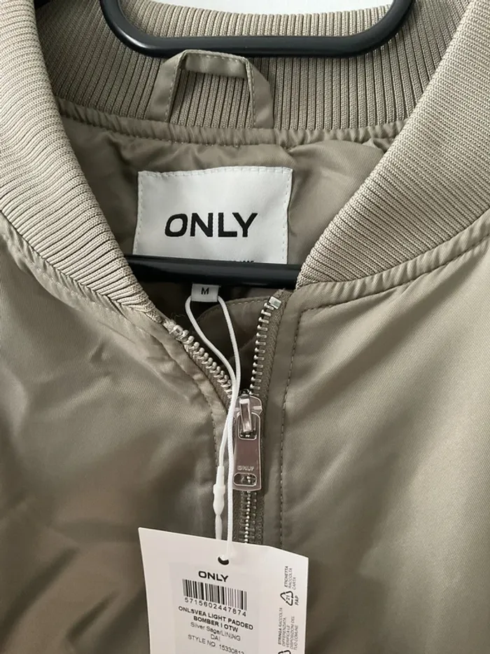 Bomber - photo numéro 5