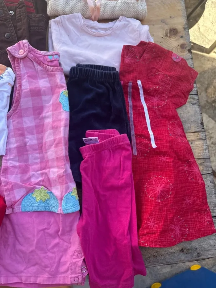 Lot , vêtements et accessoires fille un mois à 12 mois - photo numéro 6