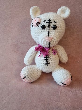 Ourse blanche en peluche au crochet