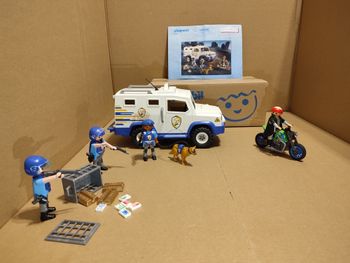 Playmobil 9371 Fourgon Blindé avec Convoyeurs De Fonds - occasion