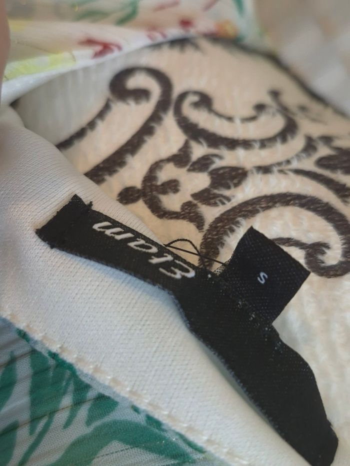 🌸 joli top / blouse fleuri vaporeux Etam détails dorés femme TS / 36 - photo numéro 7