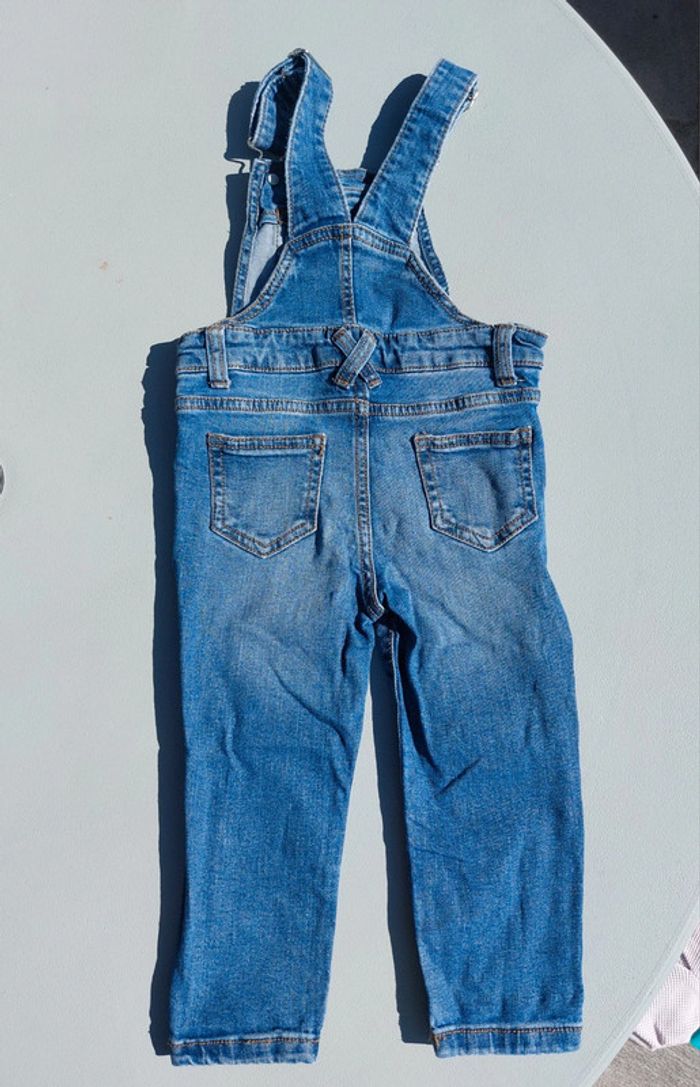 Lot hiver 24 mois jeans gilets robe salopette - photo numéro 17