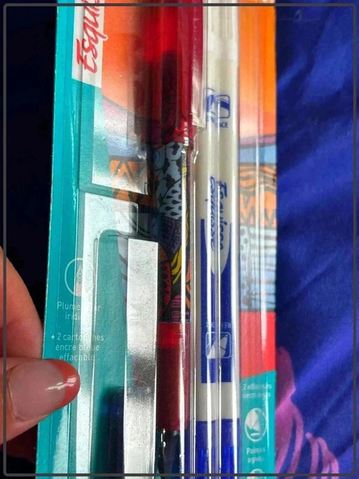 Stylo plume avec deux cartouches neuf - photo numéro 2
