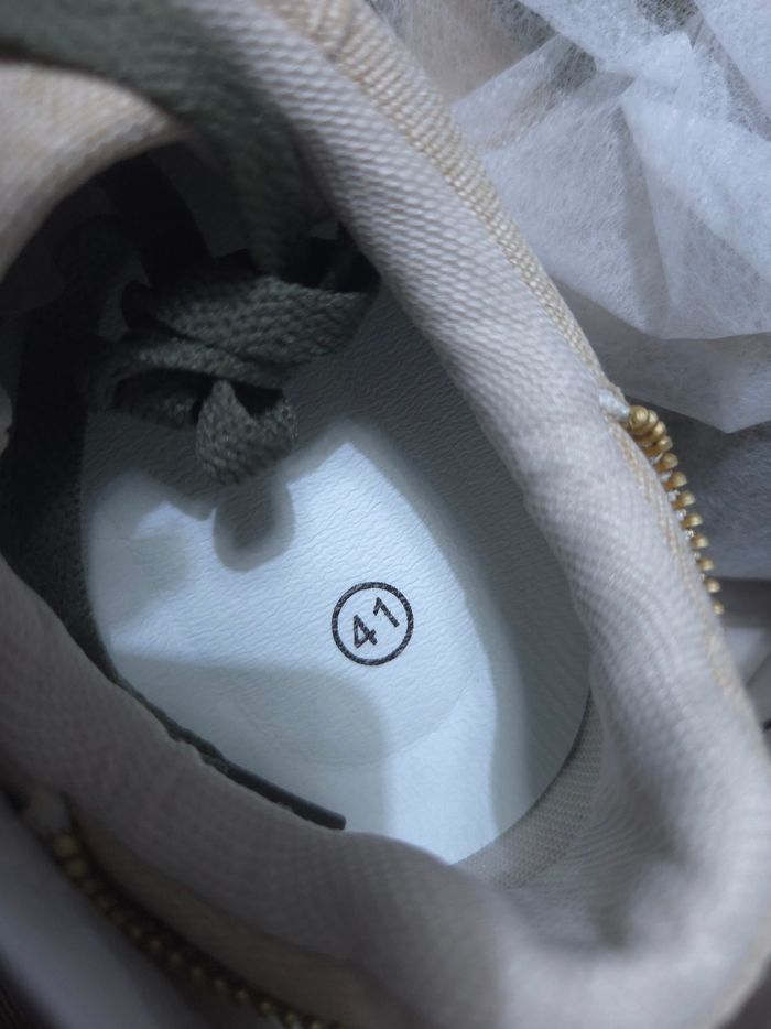 Baskets en toile Kaki et Beige - Style Rétro - Neuves - Taille 41 - photo numéro 4