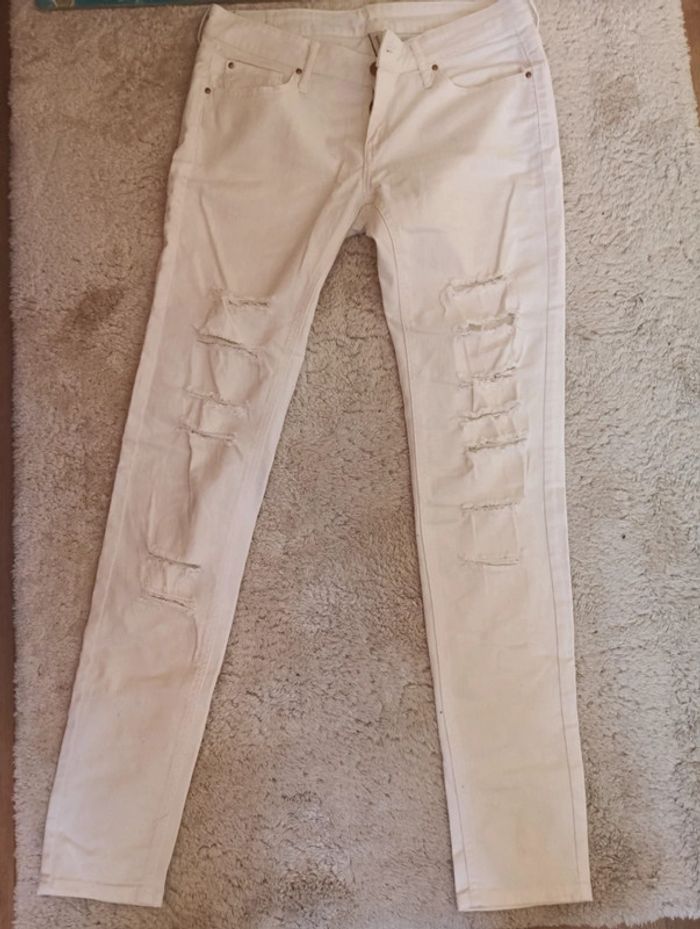 Jean blanc mango troué taille 38
