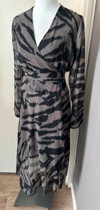 Religion robe voilée taille 40 Imprimé tye &dye
