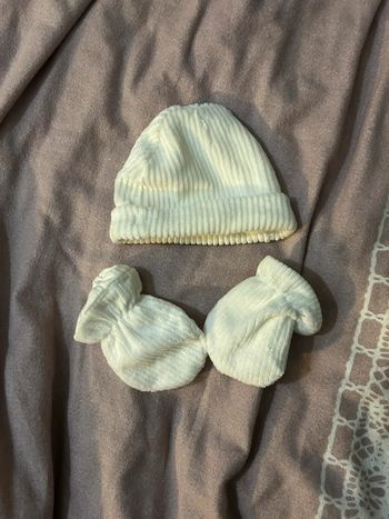 Lot 1 mois bébé fille, pyjama, bodys, bonnets, Kiabi, orchestra, petit béguin