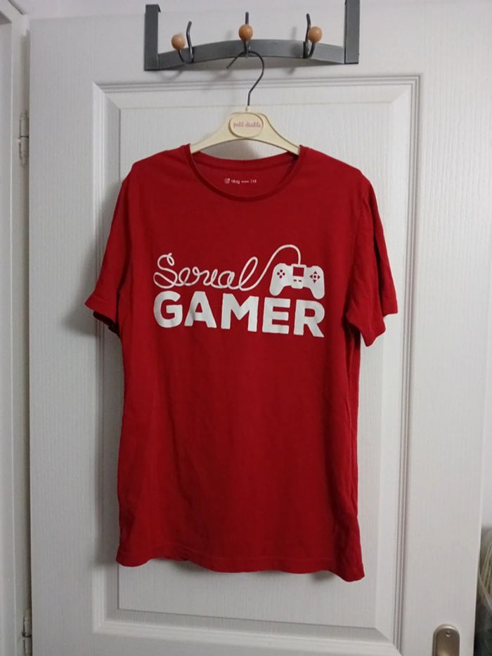 4 t-shirts rouge 🔴 - photo numéro 2