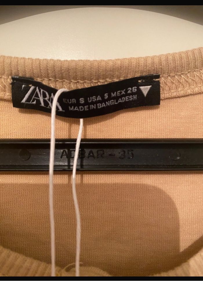 T-shirt zara taille s neuf - photo numéro 4