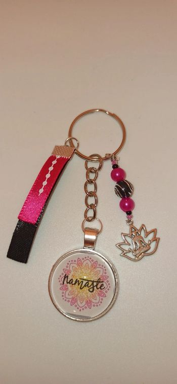 Cadeau zen, porte clé message bijoux de sac " namaste"