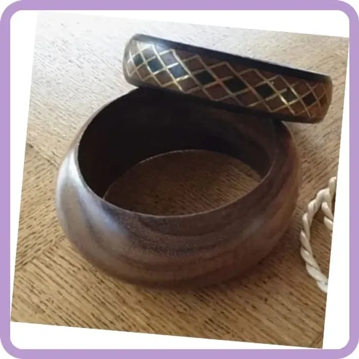 Lot de bracelets en bois exotique