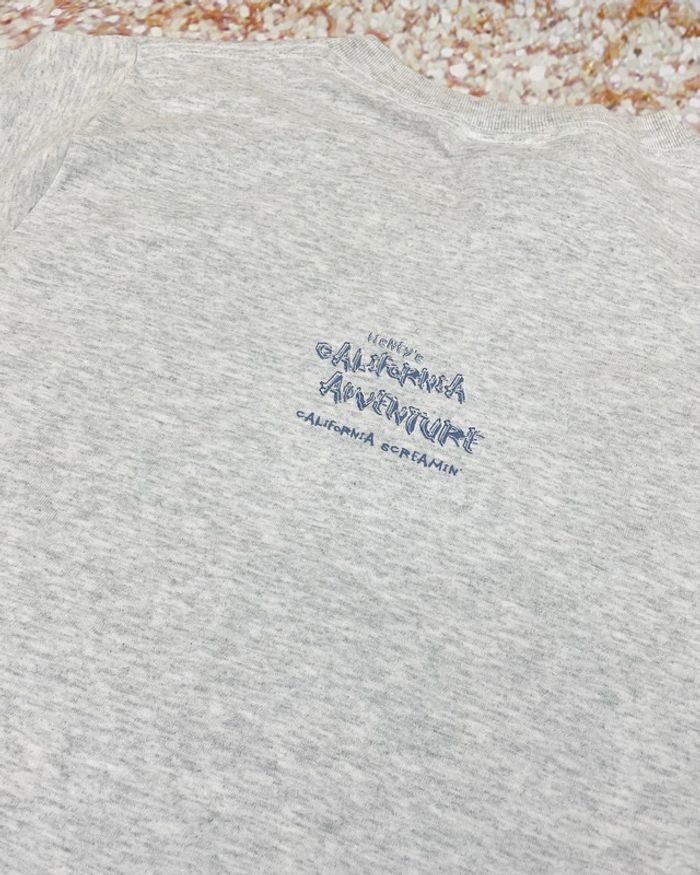 T-shirt vintage et rare Disneyland California Adventure - photo numéro 5