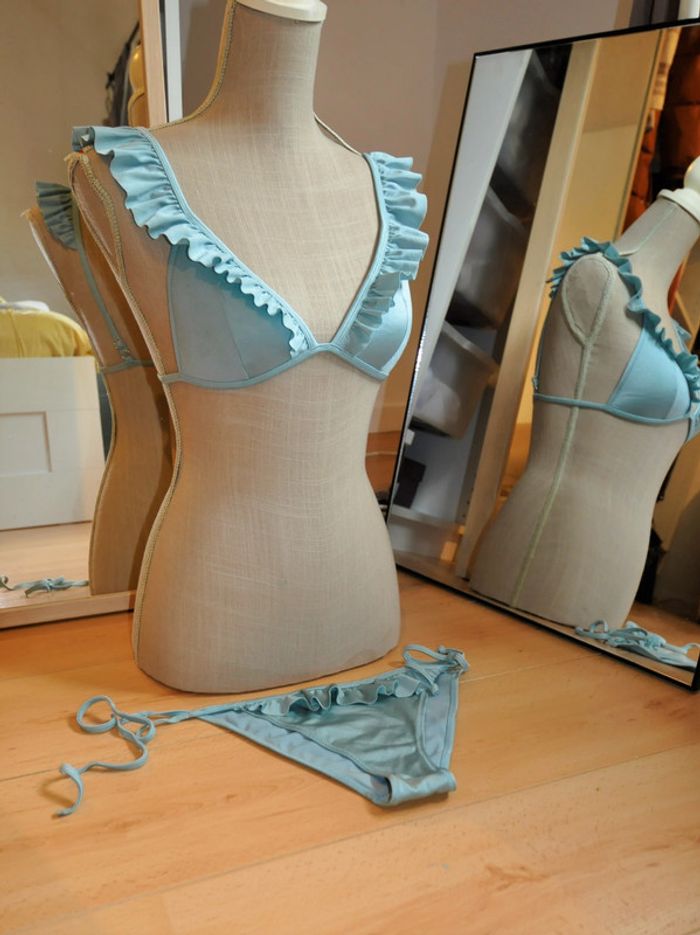 H&M bikini à volants bleu clair t.36/S tb état - photo numéro 6