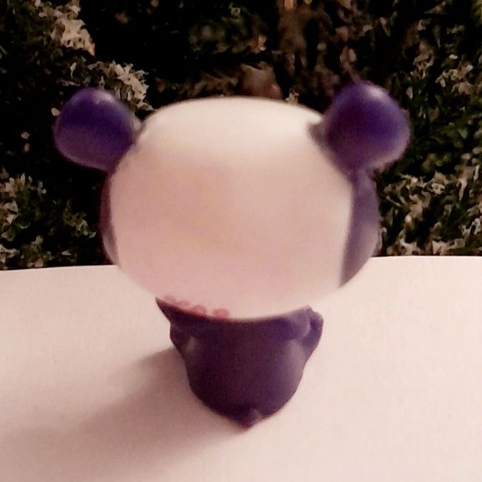 Petite Figurine Littlest Pet Shop Panda blanc et violet - photo numéro 2