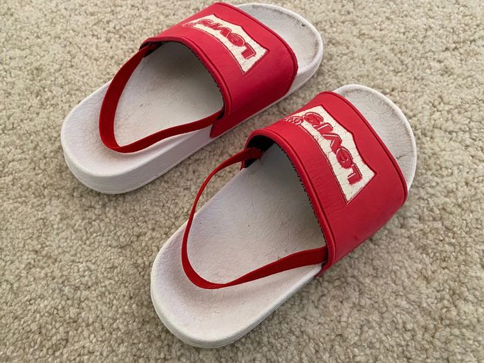 Claquettes / tong avec élastique Levi’s 🌻 - photo numéro 3