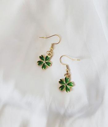 Boucles d’oreilles pendantes trèfles en acier inoxydable