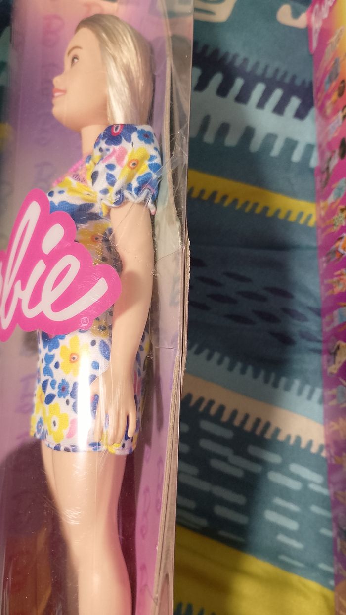 Poupée Barbie neuf - photo numéro 3