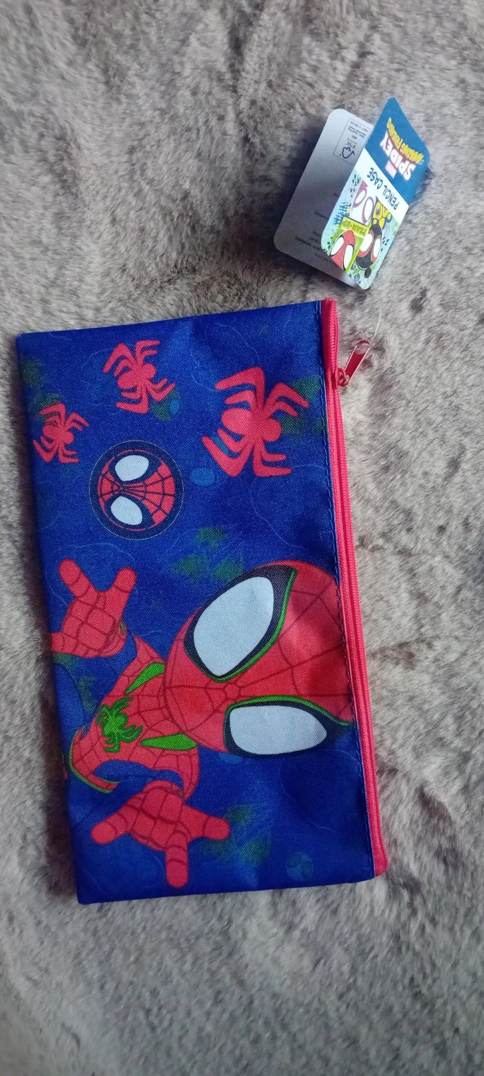 Lot spiderman neuf - photo numéro 4