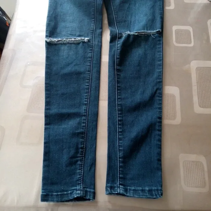 Jeans fille ou femme - photo numéro 2
