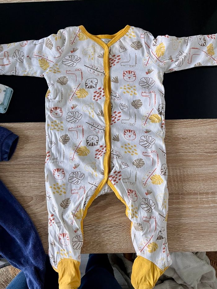 Lot de pyjamas - photo numéro 5