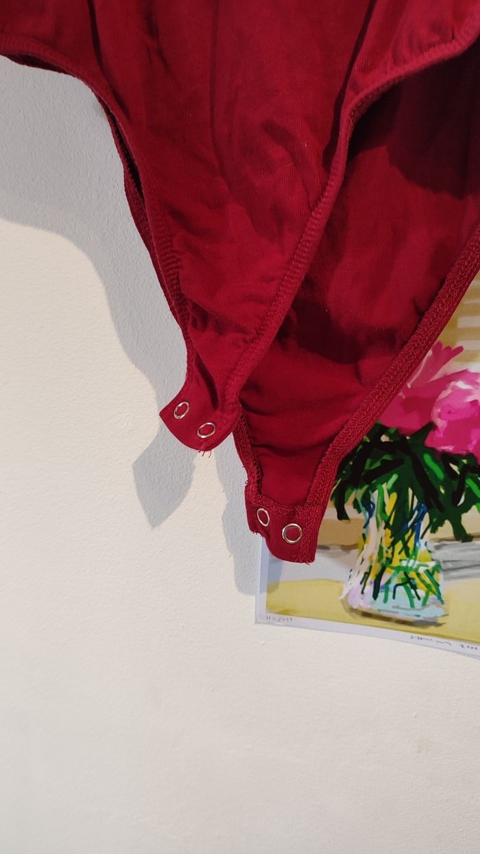 Body rouge Bershka XS - photo numéro 4